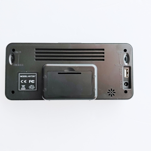 DUAL ALARM CLOCK Digital 24HR USB Charger Large Display Dimmable New - Picture 7 of 12